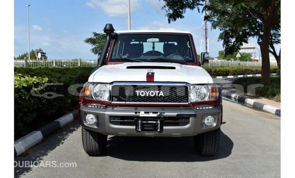 Buy Import Toyota Land Cruiser Red Car in Import - Dubai in Dhufar Buy Import Toyota Land Cruiser Red Car in Import - Dubai in Dhufar