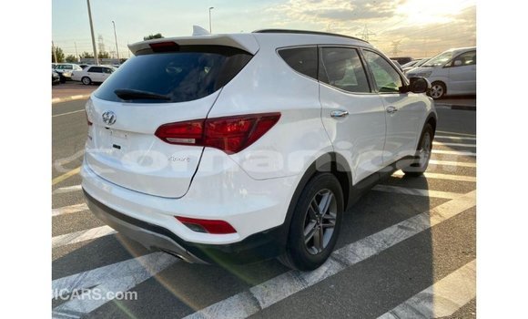 Buy Import Hyundai Santa Fe White Car in Import - Dubai in Dhufar Buy Import Hyundai Santa Fe White Car in Import - Dubai in Dhufar