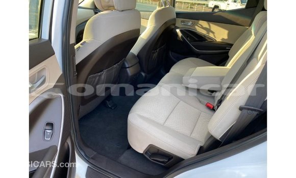 Buy Import Hyundai Santa Fe White Car in Import - Dubai in Dhufar Buy Import Hyundai Santa Fe White Car in Import - Dubai in Dhufar