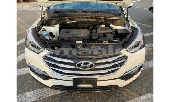 Buy Import Hyundai Santa Fe White Car in Import - Dubai in Dhufar Buy Import Hyundai Santa Fe White Car in Import - Dubai in Dhufar