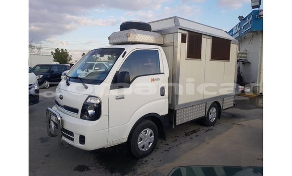 Buy Import Kia Carens White Car in Import - Dubai in Dhufar Buy Import Kia Carens White Car in Import - Dubai in Dhufar