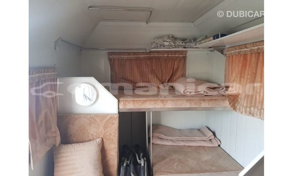 Buy Import Kia Carens White Car in Import - Dubai in Dhufar Buy Import Kia Carens White Car in Import - Dubai in Dhufar