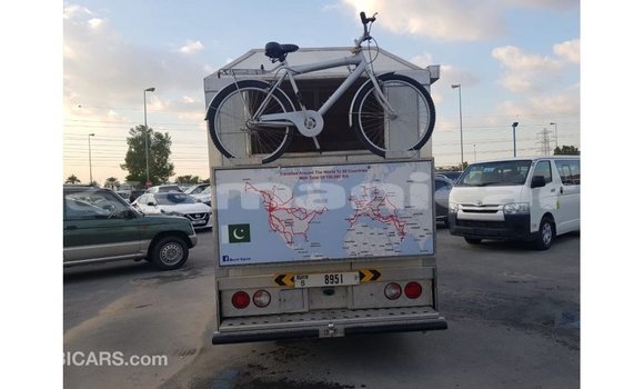 Buy Import Kia Carens White Car in Import - Dubai in Dhufar Buy Import Kia Carens White Car in Import - Dubai in Dhufar