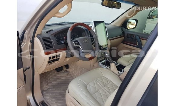 Buy Import Toyota Land Cruiser Other Car in Import - Dubai in Dhufar Buy Import Toyota Land Cruiser Other Car in Import - Dubai in Dhufar
