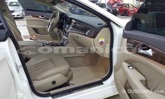 Buy Import Mercedes-Benz 190 (W201) White Car in Import - Dubai in Dhufar Buy Import Mercedes-Benz 190 (W201) White Car in Import - Dubai in Dhufar