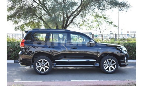 Buy Import Toyota Prado Black Car in Import - Dubai in Dhufar Buy Import Toyota Prado Black Car in Import - Dubai in Dhufar