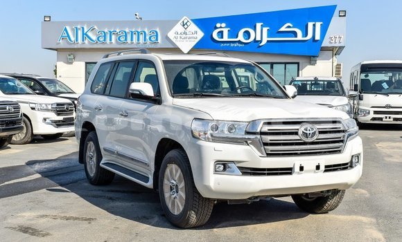 Buy Import Toyota Land Cruiser White Car in Import - Dubai in Dhufar Buy Import Toyota Land Cruiser White Car in Import - Dubai in Dhufar