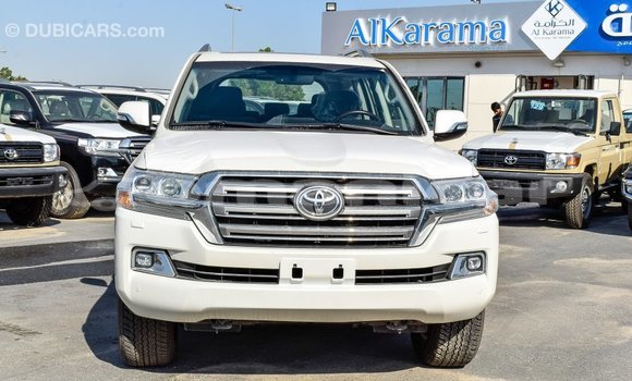 Buy Import Toyota Land Cruiser White Car in Import - Dubai in Dhufar Buy Import Toyota Land Cruiser White Car in Import - Dubai in Dhufar