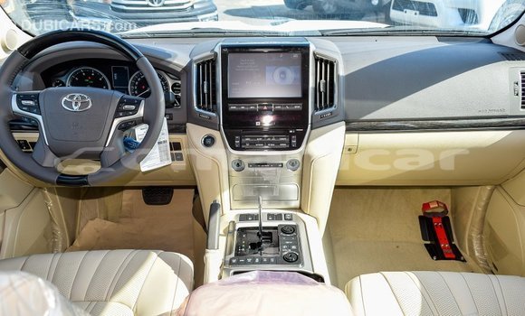 Buy Import Toyota Land Cruiser Black Car in Import - Dubai in Dhufar Buy Import Toyota Land Cruiser Black Car in Import - Dubai in Dhufar