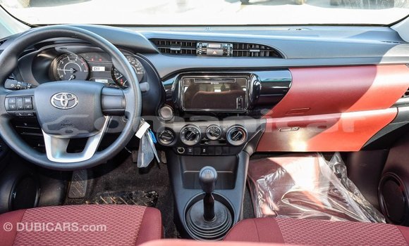 Buy Import Toyota Hilux White Car in Import - Dubai in Dhufar Buy Import Toyota Hilux White Car in Import - Dubai in Dhufar