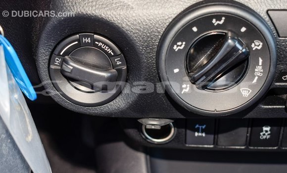 Buy Import Toyota Hilux White Car in Import - Dubai in Dhufar Buy Import Toyota Hilux White Car in Import - Dubai in Dhufar