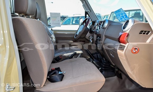 Buy Import Toyota Land Cruiser Beige Car in Import - Dubai in Dhufar Buy Import Toyota Land Cruiser Beige Car in Import - Dubai in Dhufar