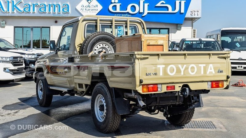 Big with watermark toyota land cruiser dhufar import dubai 2451