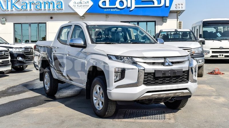 Big with watermark mitsubishi l200 dhufar import dubai 2452