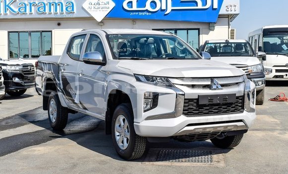 Buy Import Mitsubishi L200 White Car in Import - Dubai in Dhufar Buy Import Mitsubishi L200 White Car in Import - Dubai in Dhufar