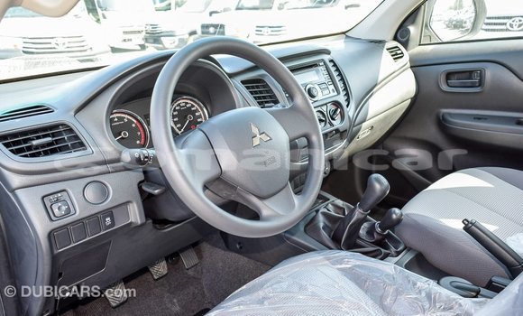 Buy Import Mitsubishi L200 White Car in Import - Dubai in Dhufar Buy Import Mitsubishi L200 White Car in Import - Dubai in Dhufar