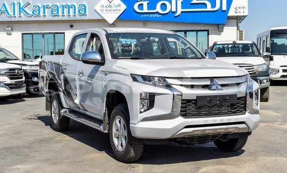 Buy Import Mitsubishi L200 White Car in Import - Dubai in Dhufar Buy Import Mitsubishi L200 White Car in Import - Dubai in Dhufar