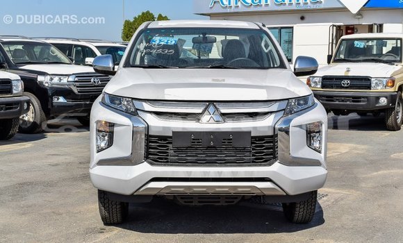 Buy Import Mitsubishi L200 White Car in Import - Dubai in Dhufar Buy Import Mitsubishi L200 White Car in Import - Dubai in Dhufar