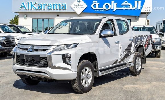 Buy Import Mitsubishi L200 White Car in Import - Dubai in Dhufar Buy Import Mitsubishi L200 White Car in Import - Dubai in Dhufar
