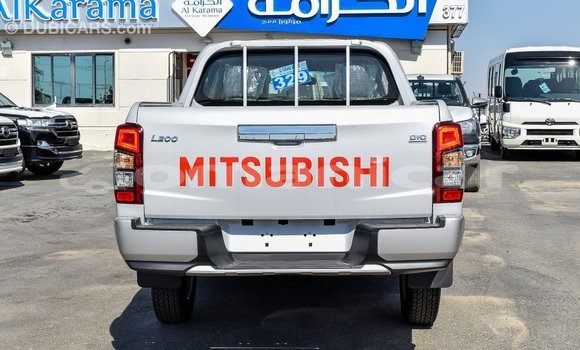 Buy Import Mitsubishi L200 White Car in Import - Dubai in Dhufar Buy Import Mitsubishi L200 White Car in Import - Dubai in Dhufar