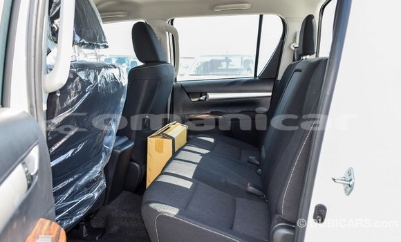 Buy Import Toyota Hilux White Car in Import - Dubai in Dhufar Buy Import Toyota Hilux White Car in Import - Dubai in Dhufar