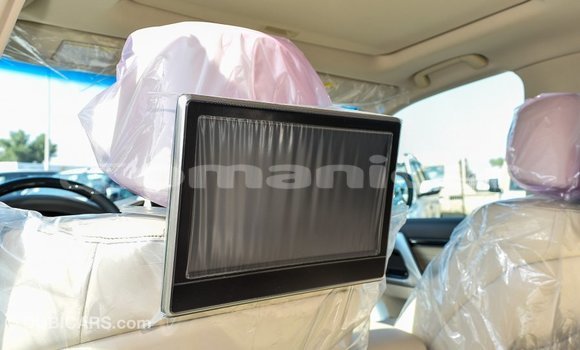 Buy Import Toyota Land Cruiser White Car in Import - Dubai in Dhufar Buy Import Toyota Land Cruiser White Car in Import - Dubai in Dhufar