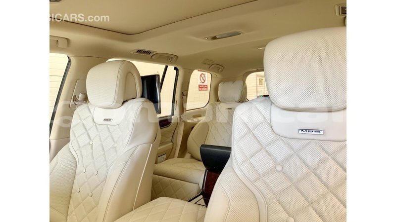 Big with watermark lexus lx dhufar import dubai 2469
