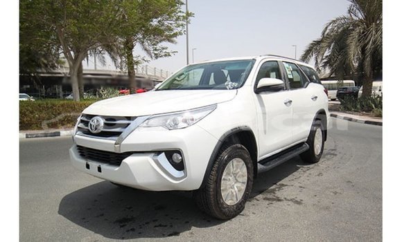 Buy Import Toyota Fortuner White Car in Import - Dubai in Dhufar Buy Import Toyota Fortuner White Car in Import - Dubai in Dhufar