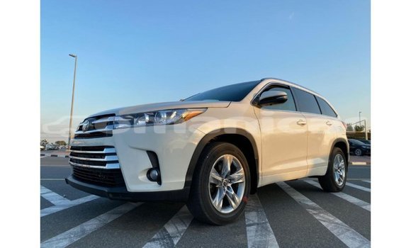Buy Import Toyota Highlander White Car in Import - Dubai in Dhufar Buy Import Toyota Highlander White Car in Import - Dubai in Dhufar