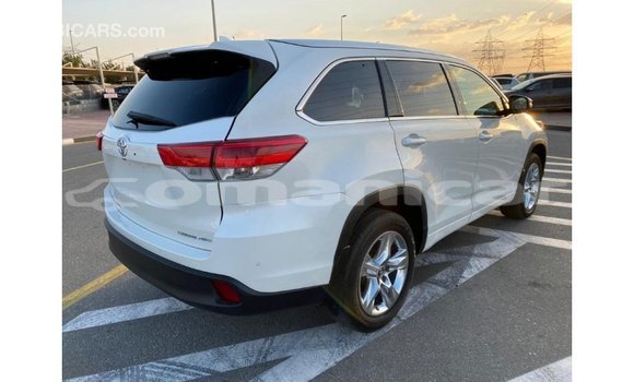 Buy Import Toyota Highlander White Car in Import - Dubai in Dhufar Buy Import Toyota Highlander White Car in Import - Dubai in Dhufar