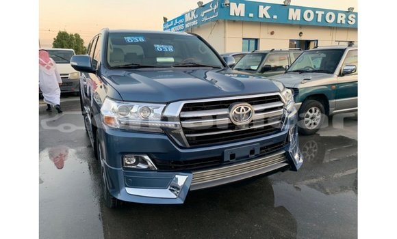 Buy Import Toyota Land Cruiser Blue Car in Import - Dubai in Dhufar Buy Import Toyota Land Cruiser Blue Car in Import - Dubai in Dhufar