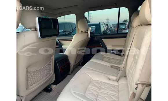 Buy Import Toyota Land Cruiser Blue Car in Import - Dubai in Dhufar Buy Import Toyota Land Cruiser Blue Car in Import - Dubai in Dhufar