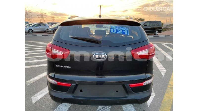 Big with watermark kia sportage dhufar import dubai 2479
