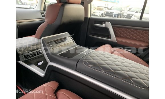 Buy Import Toyota Land Cruiser Black Car in Import - Dubai in Dhufar Buy Import Toyota Land Cruiser Black Car in Import - Dubai in Dhufar