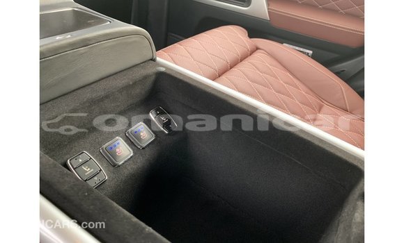 Buy Import Toyota Land Cruiser Black Car in Import - Dubai in Dhufar Buy Import Toyota Land Cruiser Black Car in Import - Dubai in Dhufar