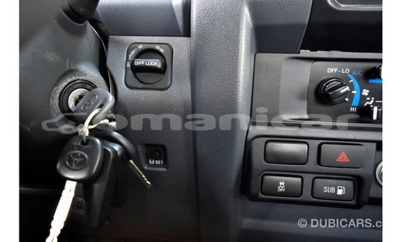 Buy Import Toyota Land Cruiser Red Car in Import - Dubai in Dhufar Buy Import Toyota Land Cruiser Red Car in Import - Dubai in Dhufar