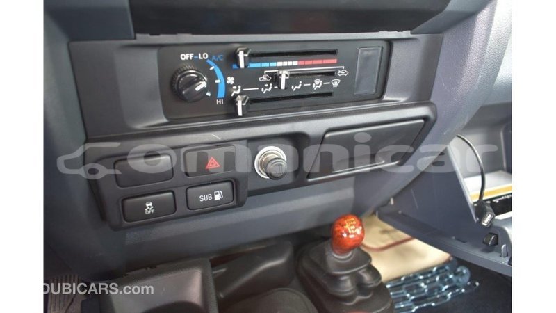 Big with watermark toyota land cruiser dhufar import dubai 2486