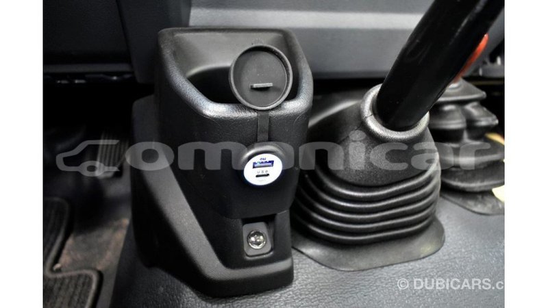 Big with watermark toyota land cruiser dhufar import dubai 2486