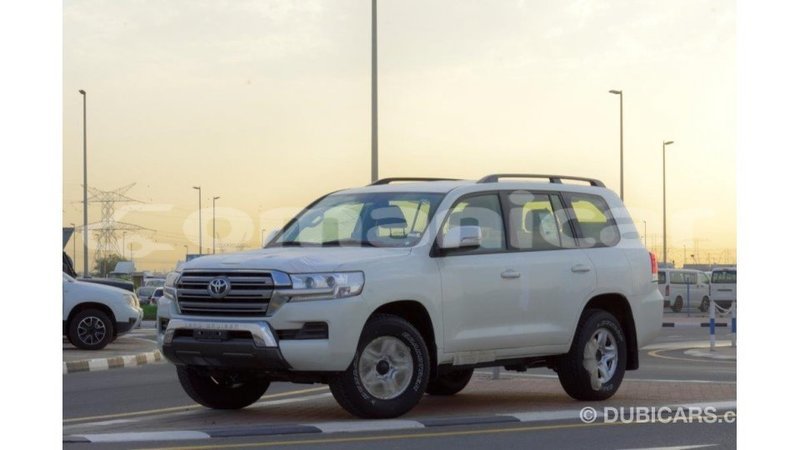Big with watermark toyota land cruiser dhufar import dubai 2500