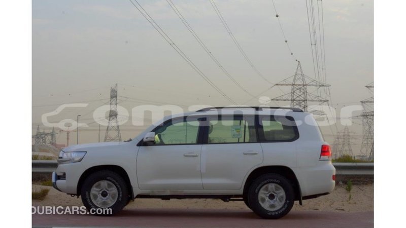 Big with watermark toyota land cruiser dhufar import dubai 2500