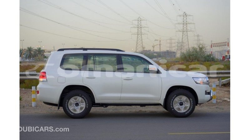 Big with watermark toyota land cruiser dhufar import dubai 2500