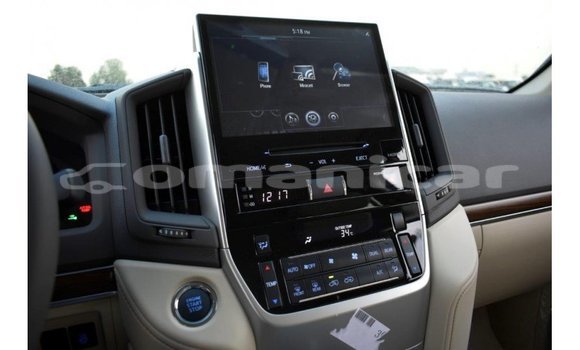 Buy Import Toyota Land Cruiser White Car in Import - Dubai in Dhufar Buy Import Toyota Land Cruiser White Car in Import - Dubai in Dhufar