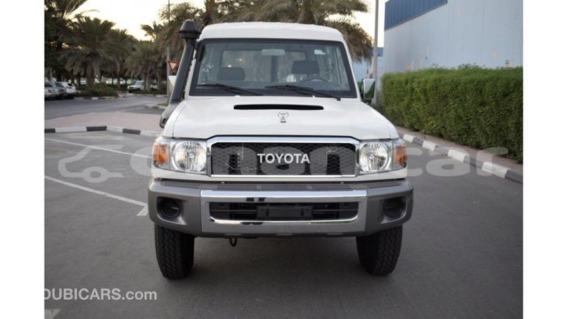 Big with watermark toyota land cruiser dhufar import dubai 2501