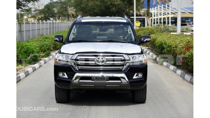 Big with watermark toyota land cruiser dhufar import dubai 2510