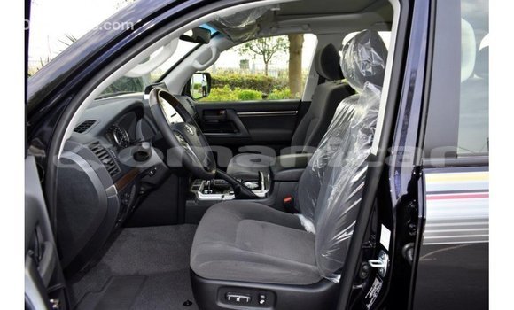 Buy Import Toyota Land Cruiser Black Car in Import - Dubai in Dhufar Buy Import Toyota Land Cruiser Black Car in Import - Dubai in Dhufar