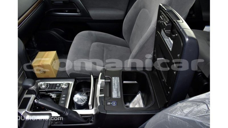 Big with watermark toyota land cruiser dhufar import dubai 2510