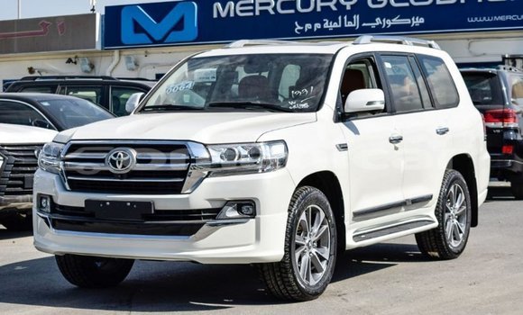 Buy Import Toyota Land Cruiser White Car in Import - Dubai in Dhufar Buy Import Toyota Land Cruiser White Car in Import - Dubai in Dhufar