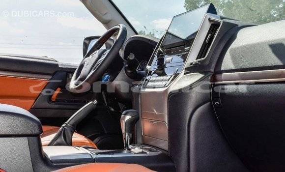 Buy Import Toyota Land Cruiser White Car in Import - Dubai in Dhufar Buy Import Toyota Land Cruiser White Car in Import - Dubai in Dhufar