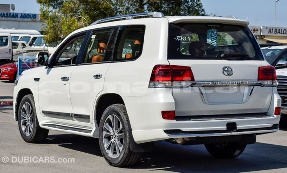 Buy Import Toyota Land Cruiser White Car in Import - Dubai in Dhufar Buy Import Toyota Land Cruiser White Car in Import - Dubai in Dhufar