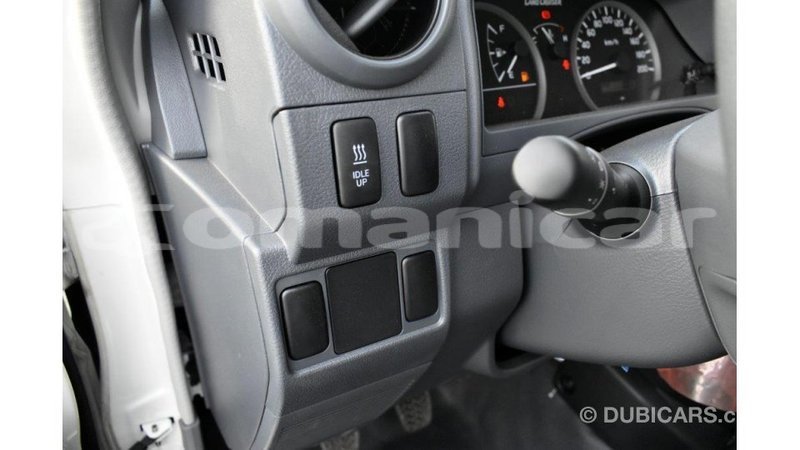 Big with watermark toyota land cruiser dhufar import dubai 2517